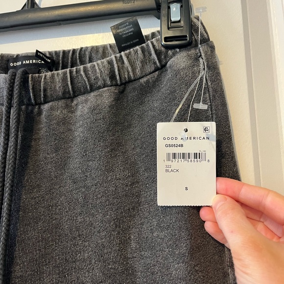 Good American Charcoal Gray jeanius flare Pants - Picture 4 of 6